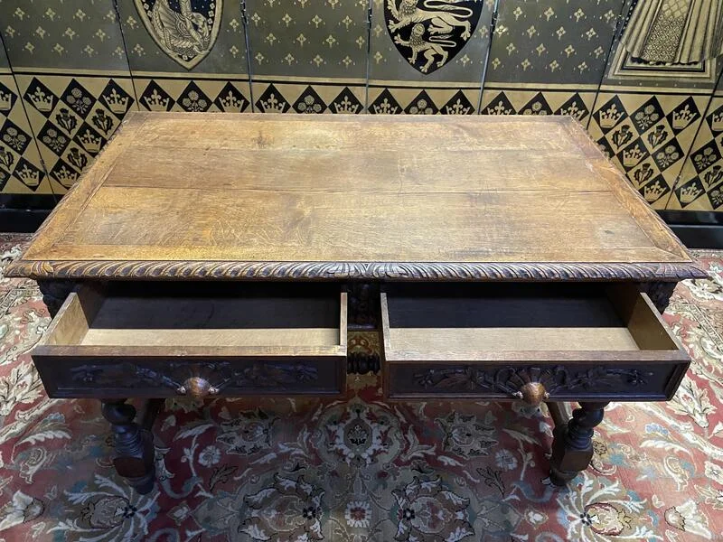 Table - Bureau de style Louis XIII