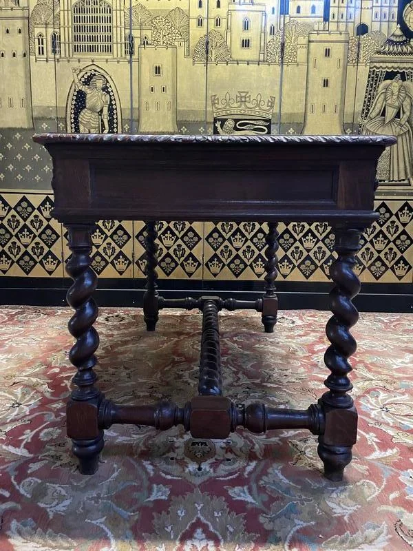 Table - Bureau de style Louis XIII