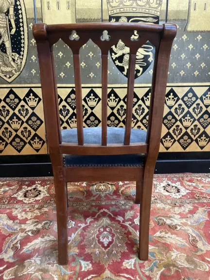 Suite de 6 chaises époque Restauration