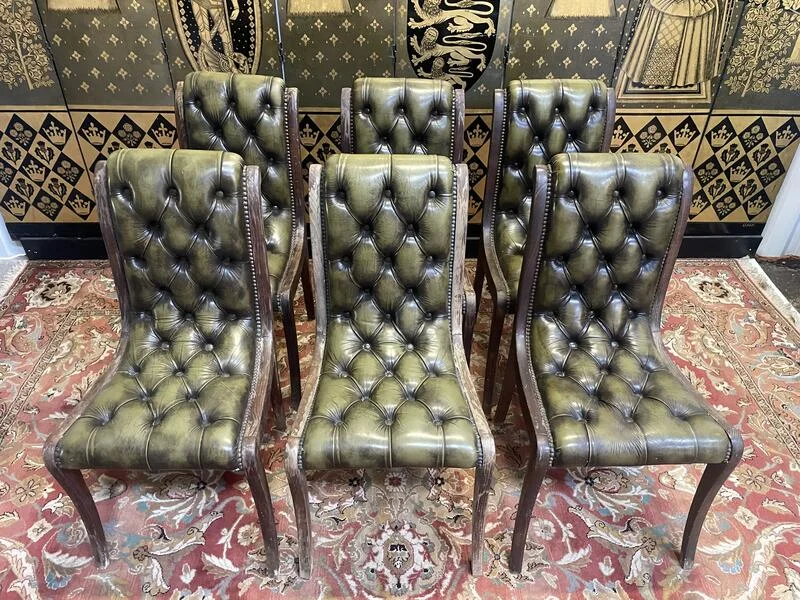 Suite de 6 chaises anglaises Chesterfield en cuir
