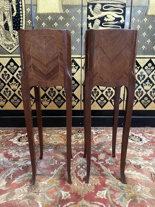 Paire de tables de chevets de style Louis XV-Transition