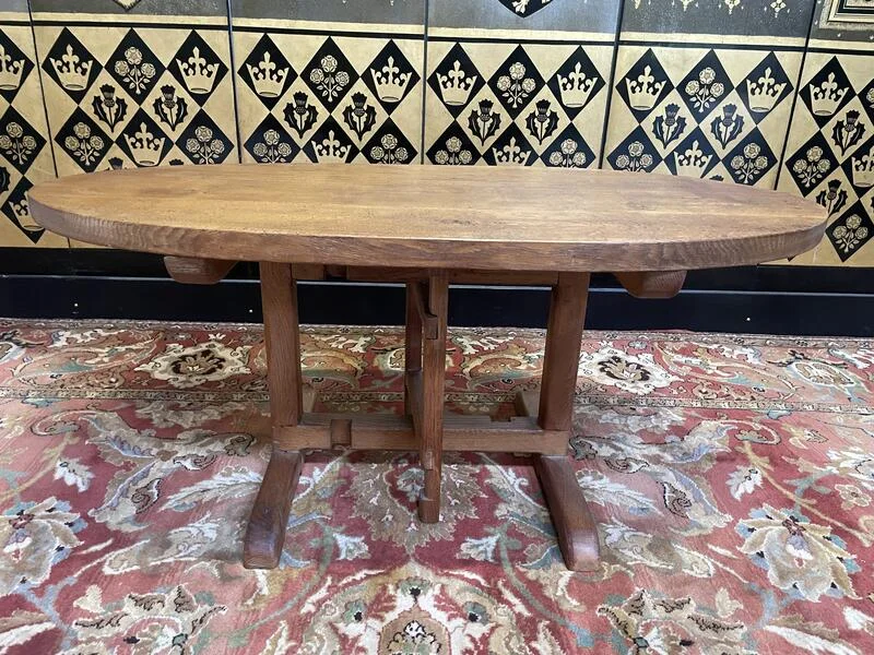 Oak winegrower's target coffee table