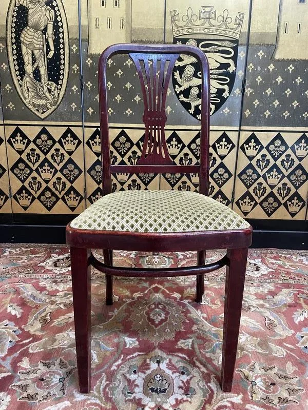 Suite de 4 chaises bistrot THONET numéro 78
