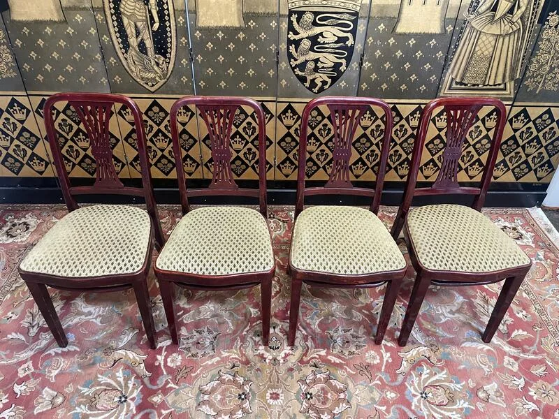Suite de 4 chaises bistrot THONET numéro 78
