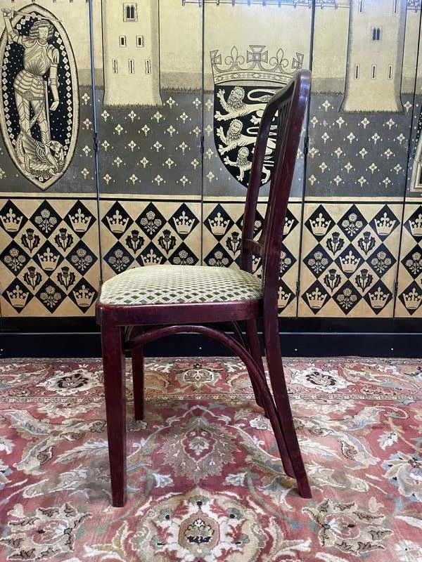 Suite de 4 chaises bistrot THONET numéro 78