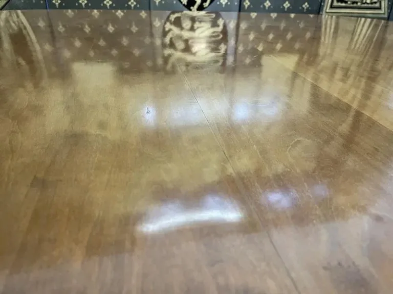 Table de salle à manger ovale style Louis XVI
