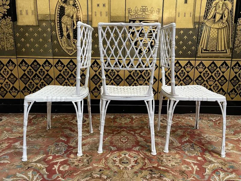 Table de jardin en fer et 3 chaises