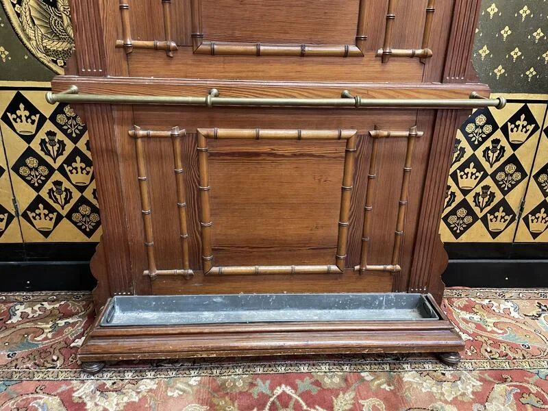 Portemanteau - Vestiaire en pitchpin et bambou.