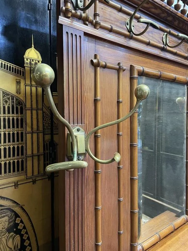 Portemanteau - Vestiaire en pitchpin et bambou.