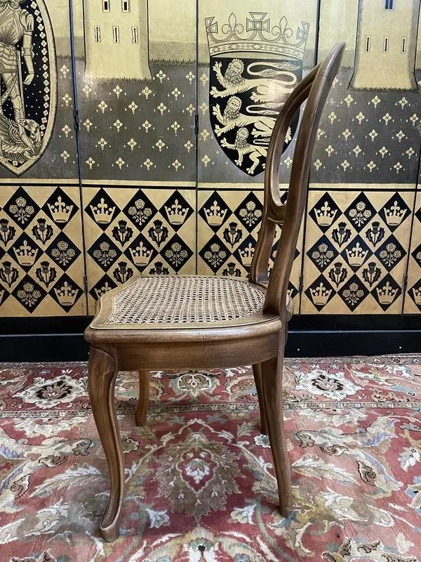 Suite de 6 chaises cannées Louis Philippe