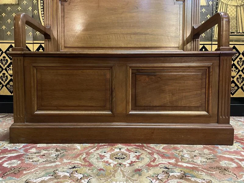 Oak storage bench in Napoleon III walnut