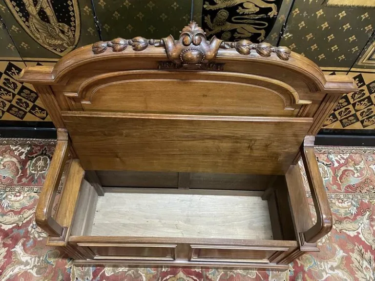 Oak storage bench in Napoleon III walnut