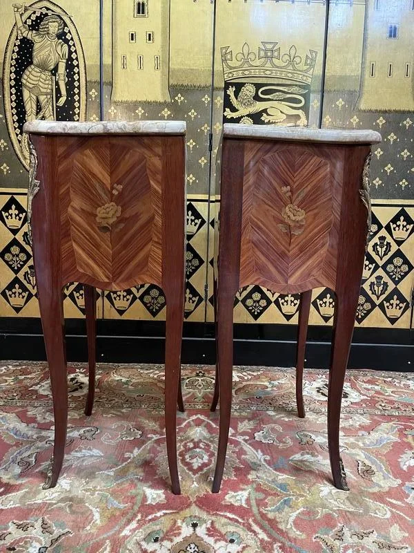 Pair of Louis XV style marquetry bedside tables - Transition