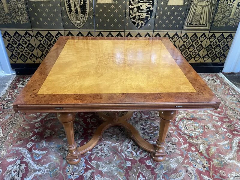Table de salle à manger carrée ou ronde de style Louis XIV