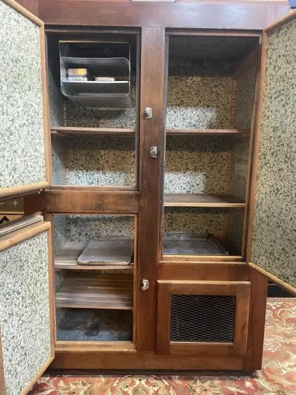 Bar cooler cabinet - Frigidaire