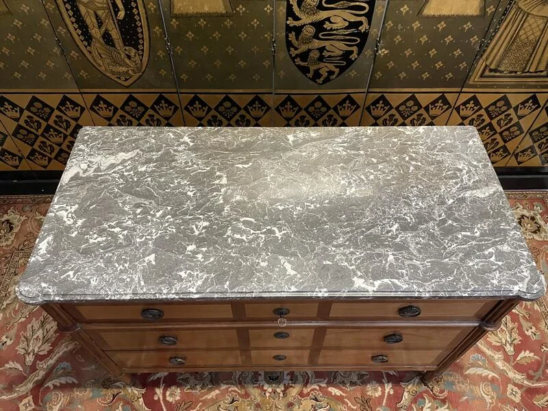 Commode d’époque Louis XVI en noyer et merisier Restaurée
