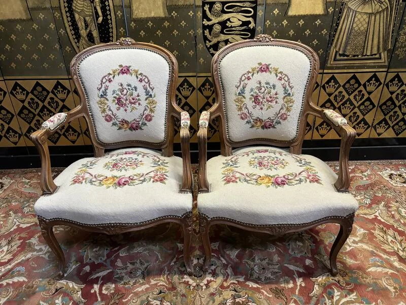 Pair of Louis XV armchairs in tapestry
