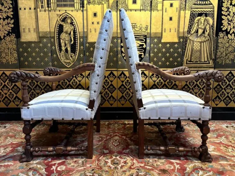 Paire de fauteuils de style Haute Époque - Renaissance - Louis XIII