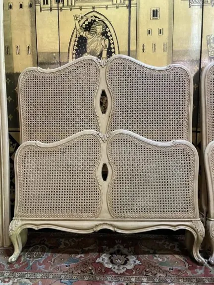 Paire de lit Louis XV en cannage