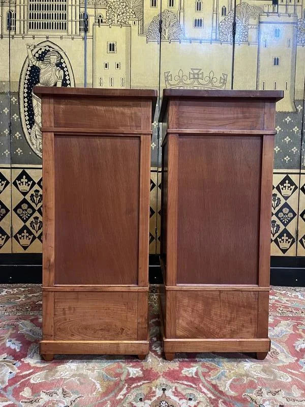 Paire de tables de chevets époque Art Déco dans le goût Louis Philippe