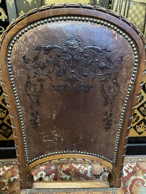 Série de 4 chaises Louis XVI en cuir