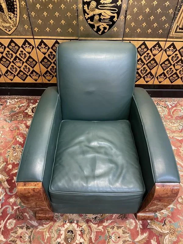 Fauteuil club en cuir de style Art Déco