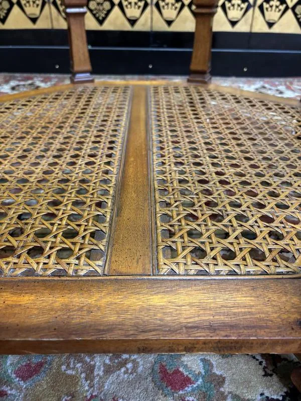 Table basse arrondie dessus verre