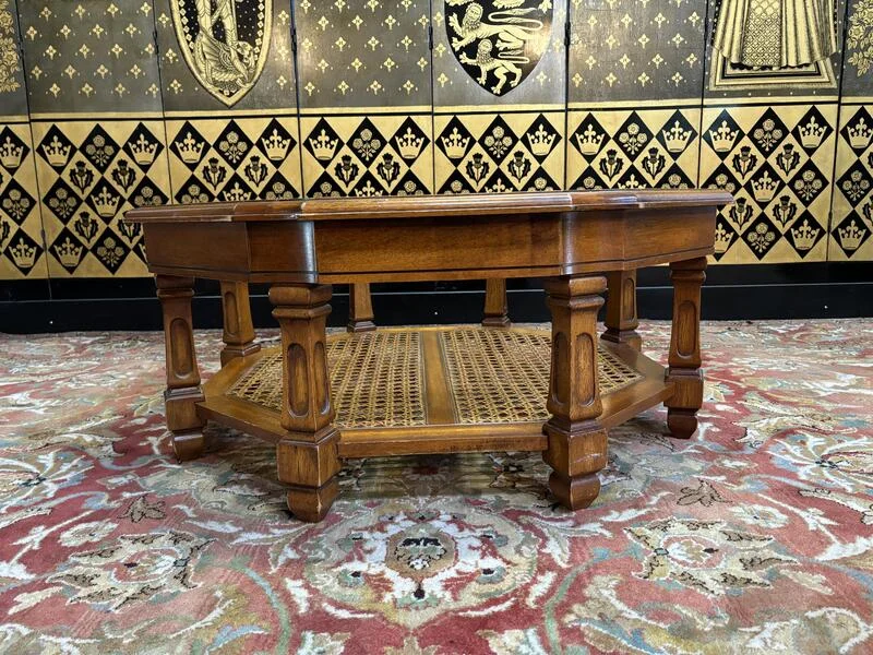 Table basse arrondie dessus verre