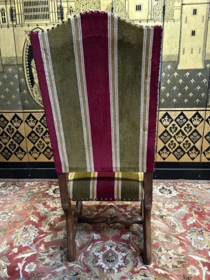 Paire de fauteuils , paire de chaises et poufs Louis XIII