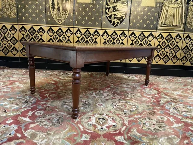 Table basse en merisier de style Louis Philippe