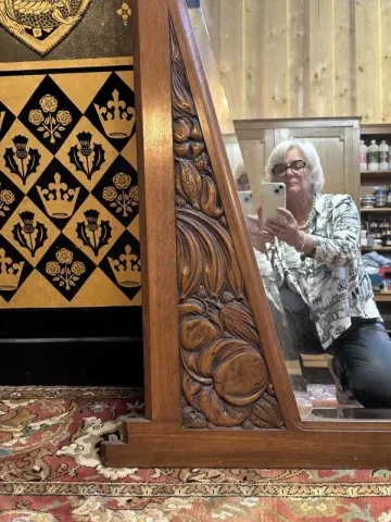 Miroir art deco en noyer