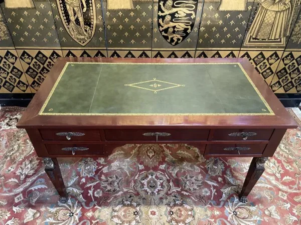 Empire style flat desk