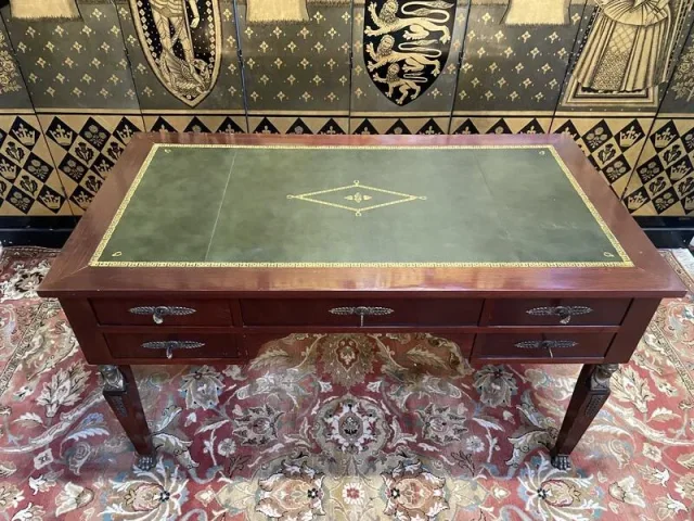 Bureau plat de style Empire