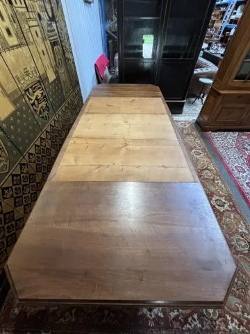 Table à manger art deco en noyer pied central