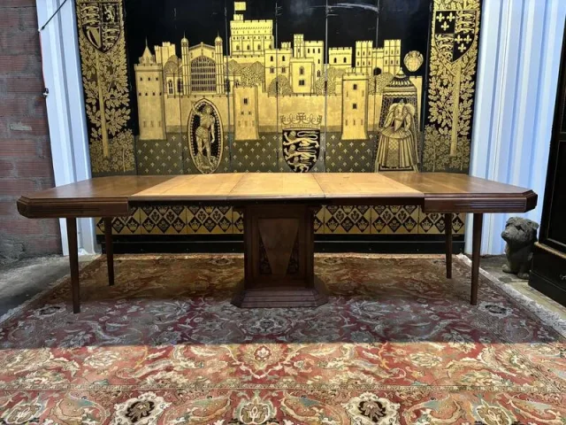 Table à manger art deco en noyer pied central