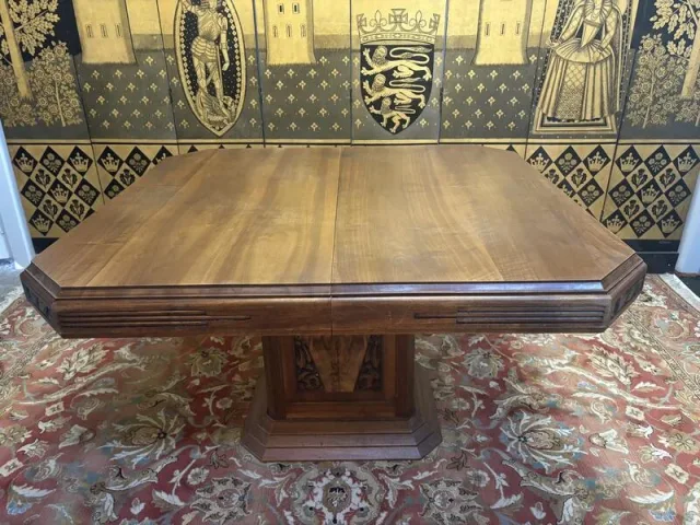Table à manger art deco en noyer pied central