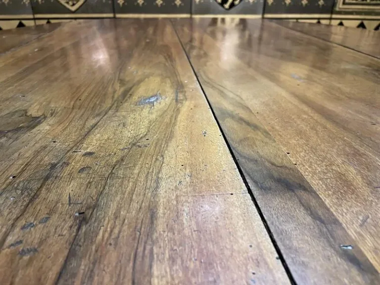 Table de salle à manger ronde Louis Philippe à 6 pieds
