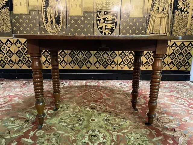 Table à manger ovale Louis Philippe 6 pieds à allonges