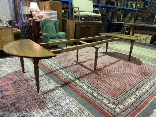 Louis Philippe 6-legged oval dining table with extensions