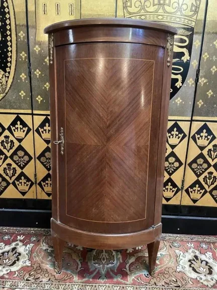 Transition style corner cupboard