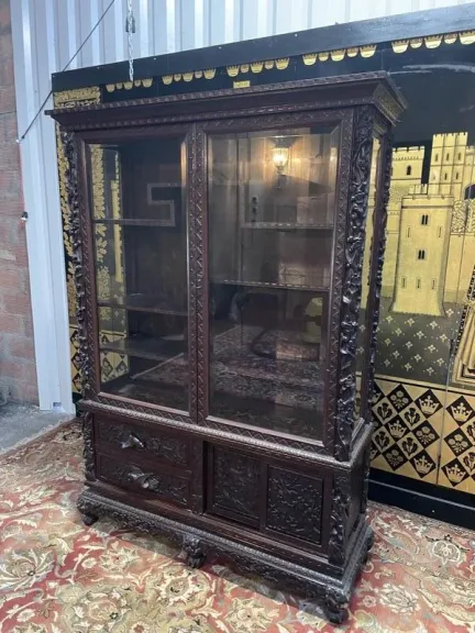 Library - Asian / Chinese style display cabinet