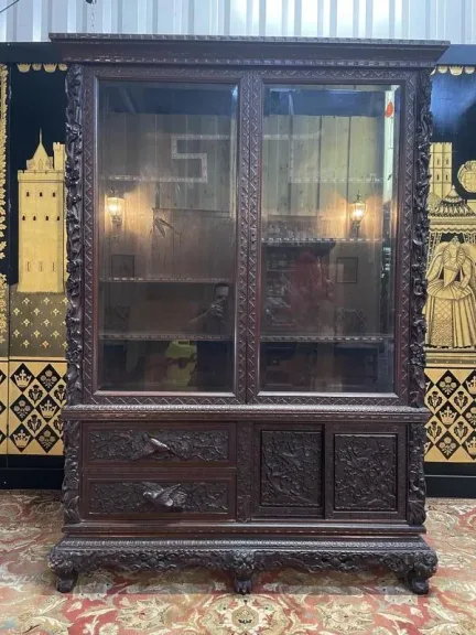 Library - Asian / Chinese style display cabinet