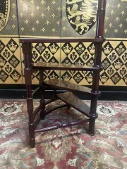 Staircase - Library stepladder English