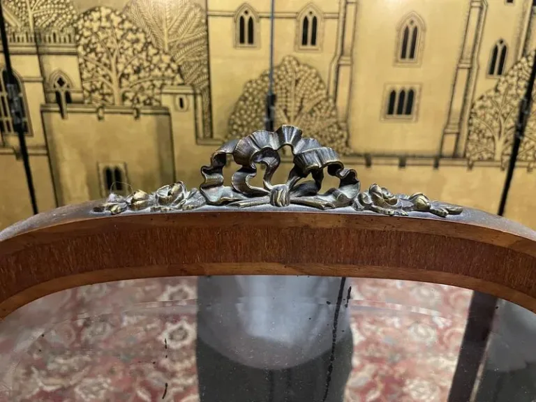 Coiffeuse de style Louis XVI en marqueterie