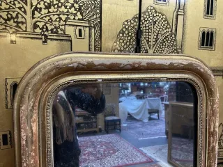 Mirror between two Louis Philippe eras
