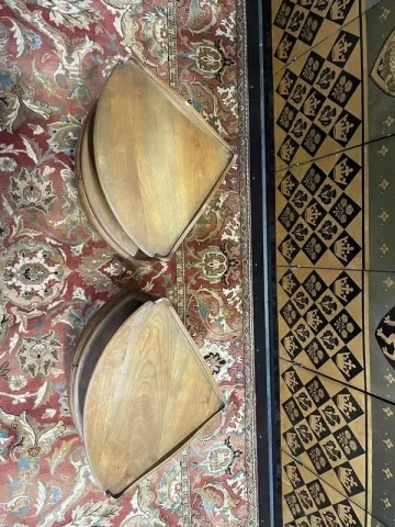 Paire de tables de chevets de style Louis XV