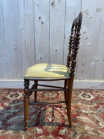 Suite de 4 chaises Napoléon III "Cathédrale"