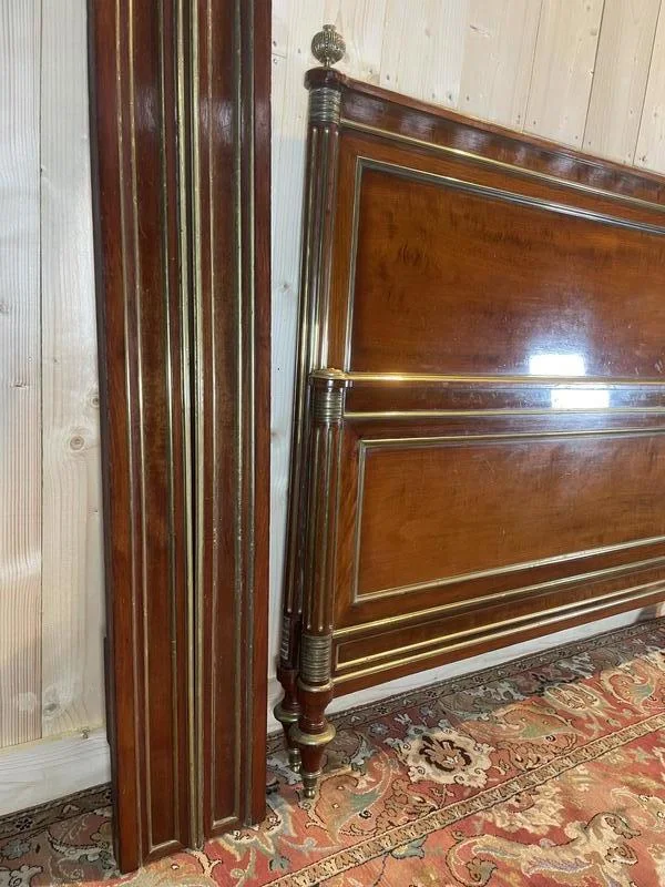 Louis XVI style bed in mahogany and brass threads