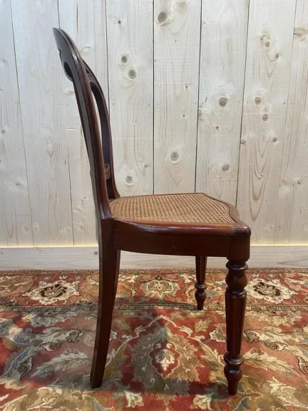 Suite de 4 chaises Louis Philippe cannées