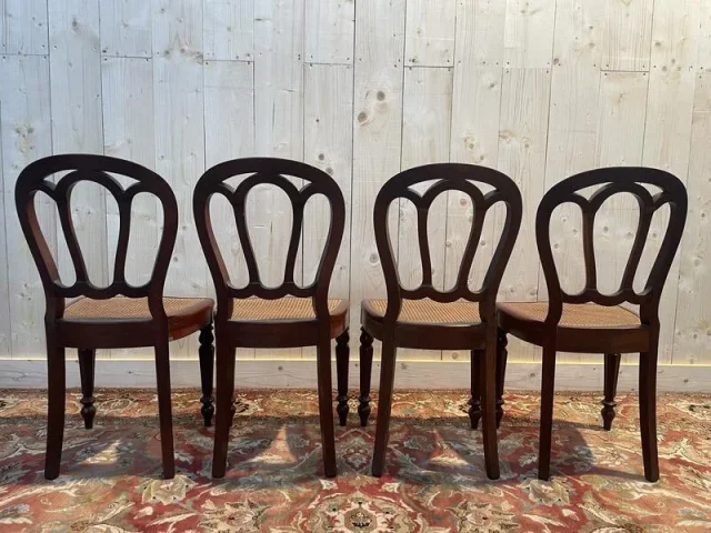 Suite de 4 chaises Louis Philippe cannées